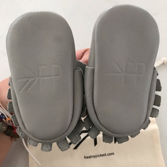 Baby moccasins - Picture 4 of 4